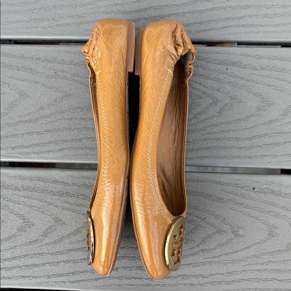 Tory Burch Patent Leather Travel Ballet Flats Tan Size 9 - Picture 10 of 12